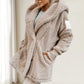 ❄️Spécial hiver Livraison gratuite❄️Veste à capuche douce et floue avec poches pour femmes