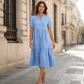 Robe midi à volants, col en V et boutonnée pour femme